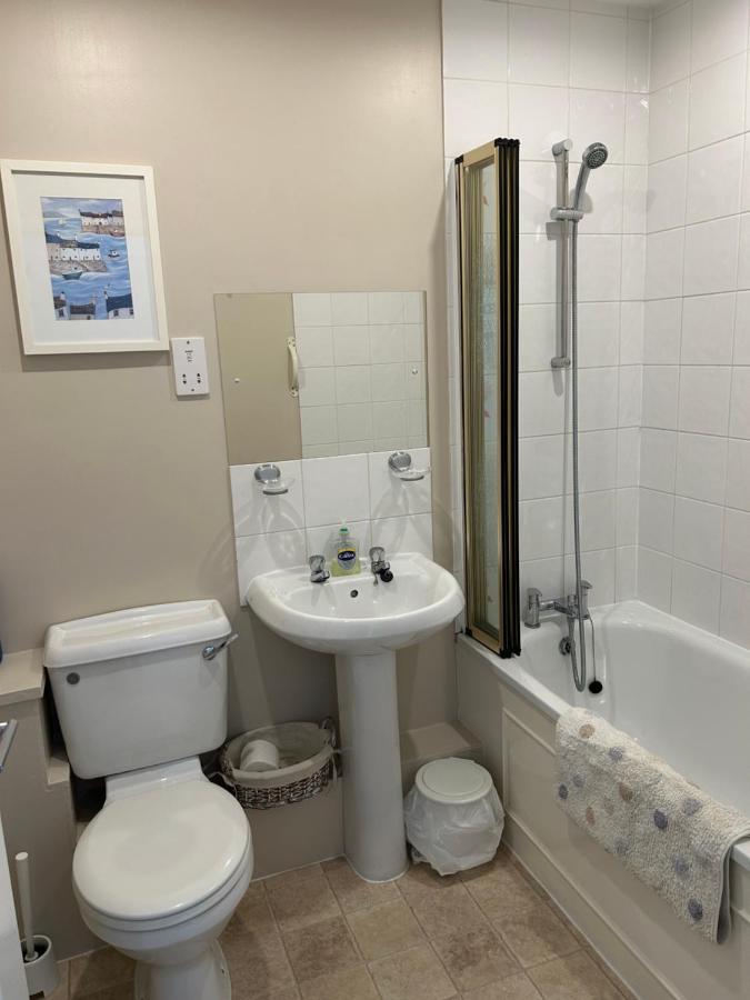 Fernhill Retreat Apartment Чармут Екстериор снимка